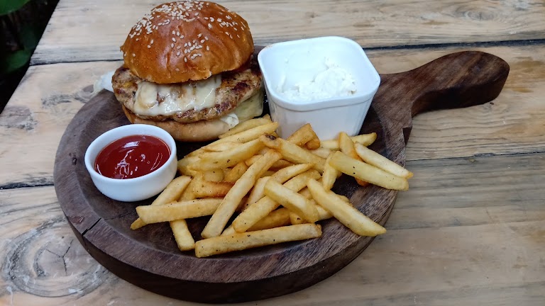 Original Burger at Sunny Side Bistro