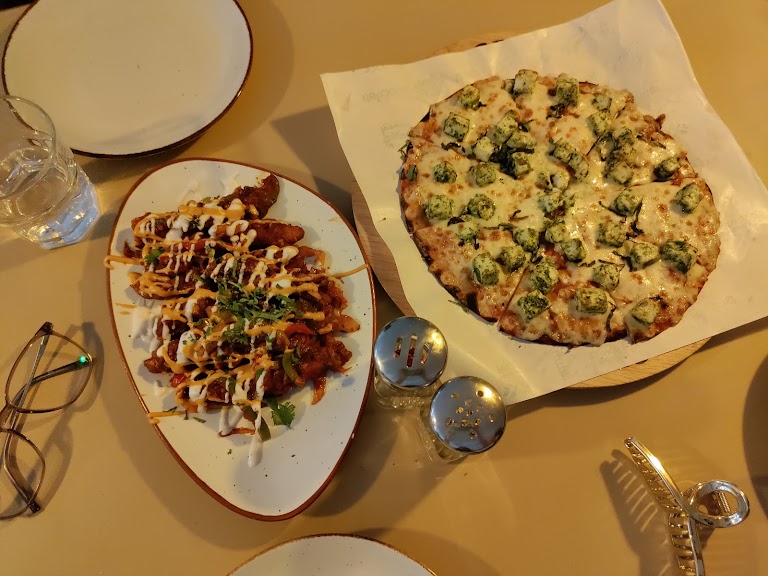 Green Dreams Pizza at YVR Café