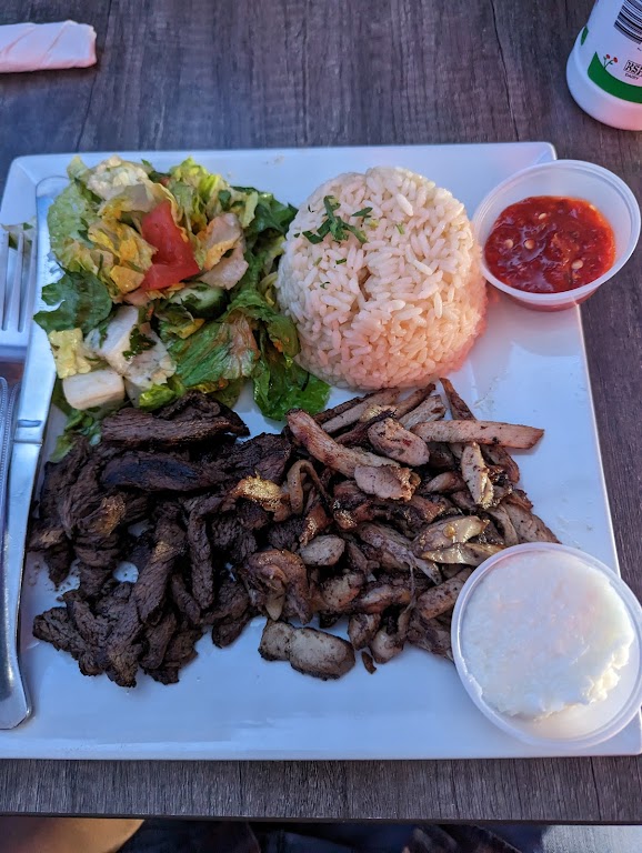 Mazar Mediterranean Restaurant / lounge photo 4