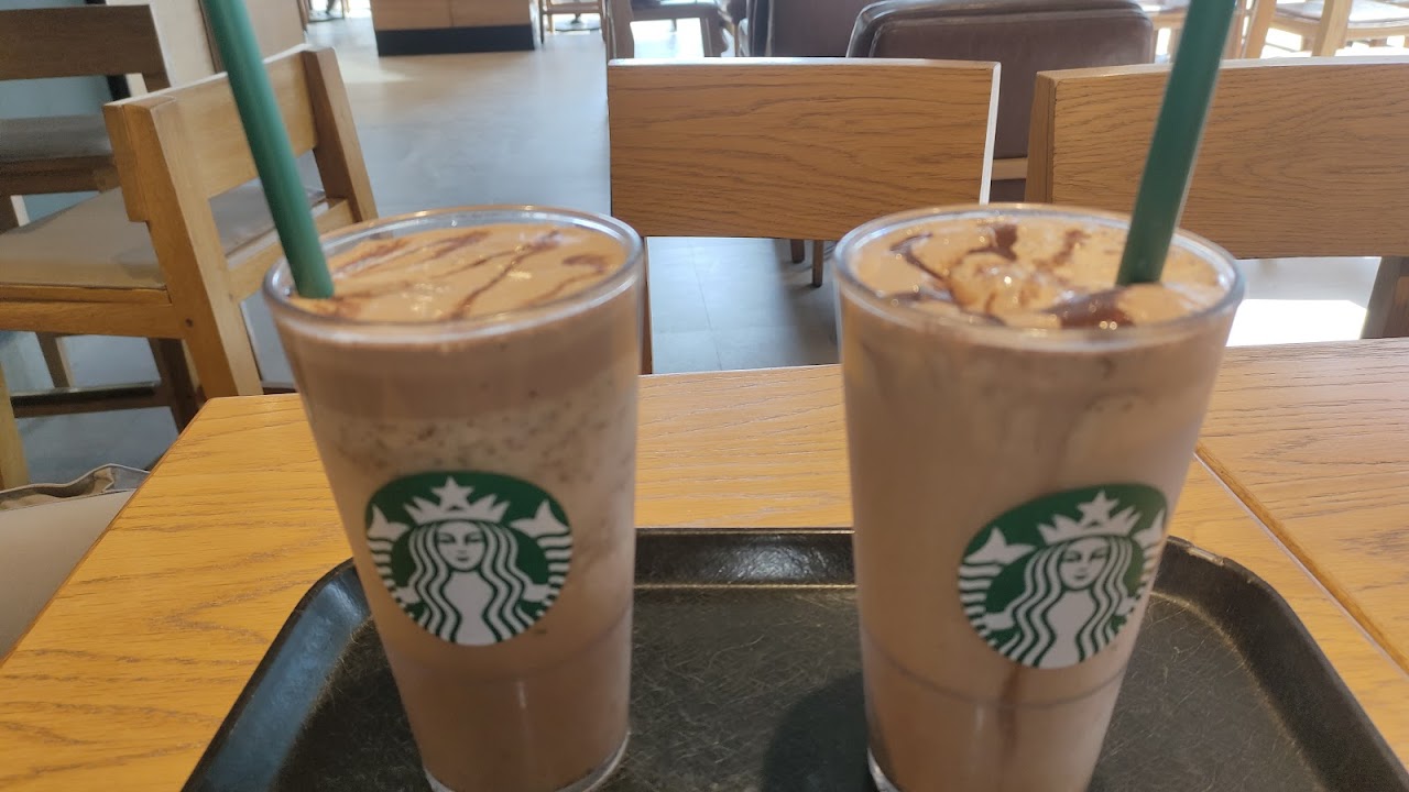 Starbucks photo 3