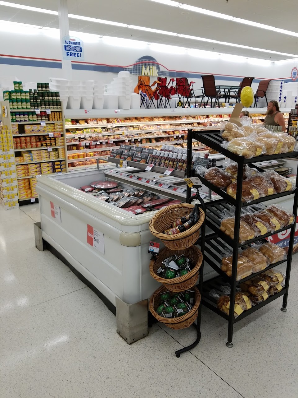 Hy-Vee Grocery Store photo 9