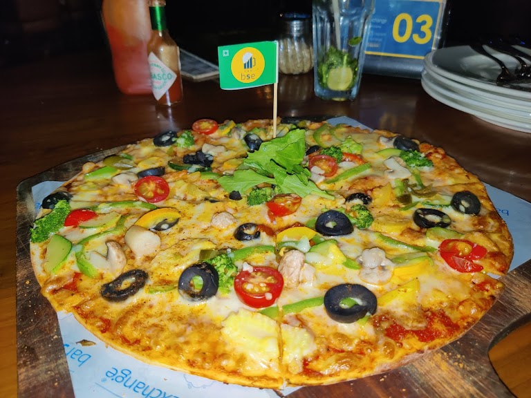 Pizza at THE BAR STOCK EXCHANGE - CBD Belapur