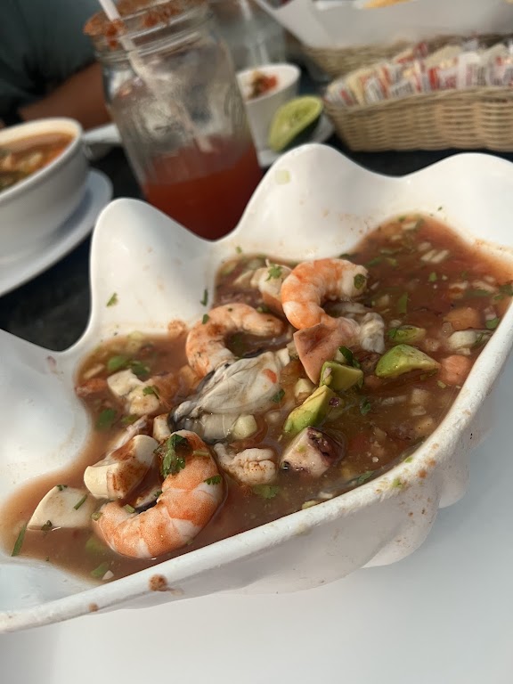 Mariscos Los Arcos photo 4