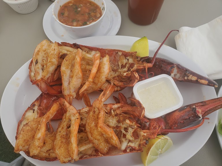 Mariscos Los Arcos photo 5
