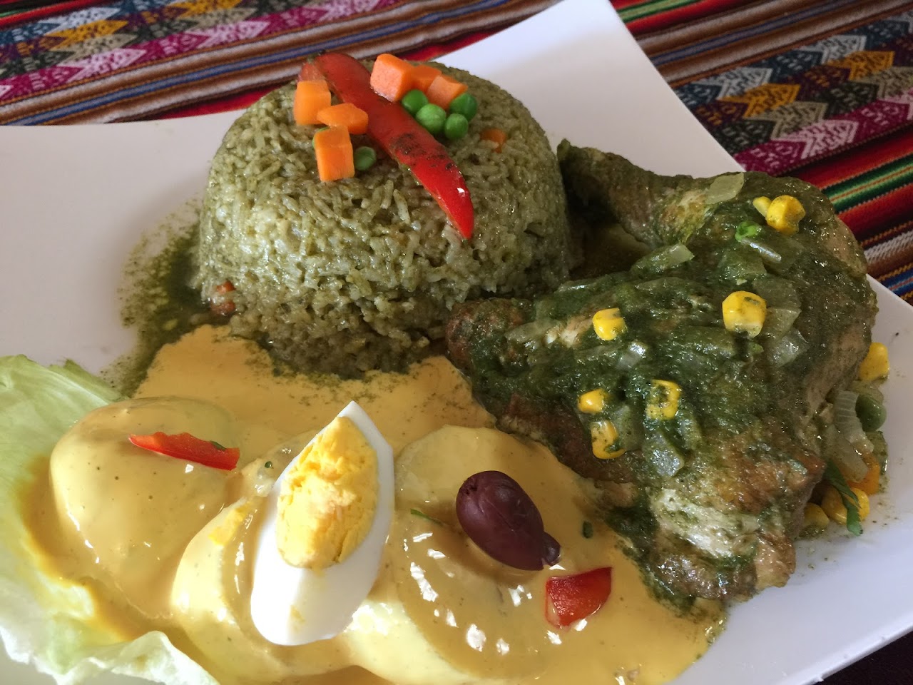 LISTO EL POLLO Peruvian Food photo 3