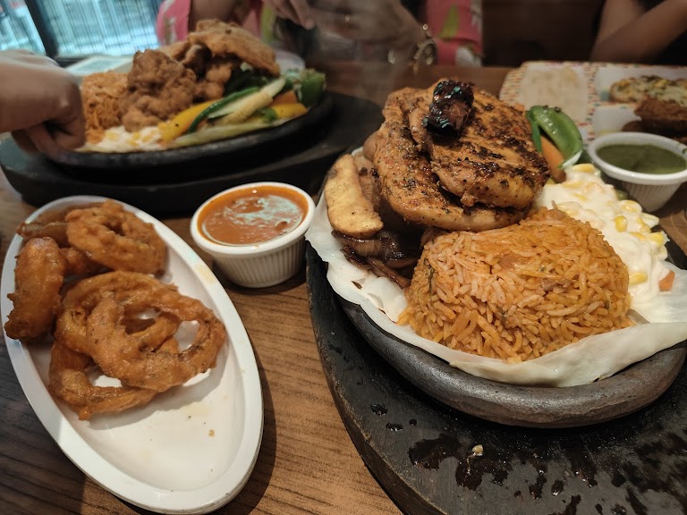 Mexi Grilled Chicken Sizzler at Pop Tate's Belapur